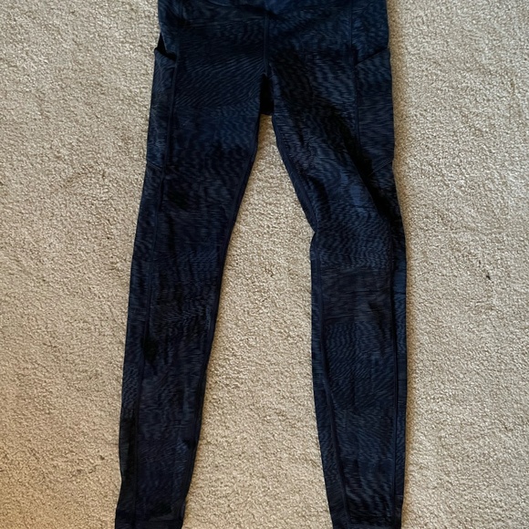Lululemon Fast and Free Leggings - Picture 2 of 5